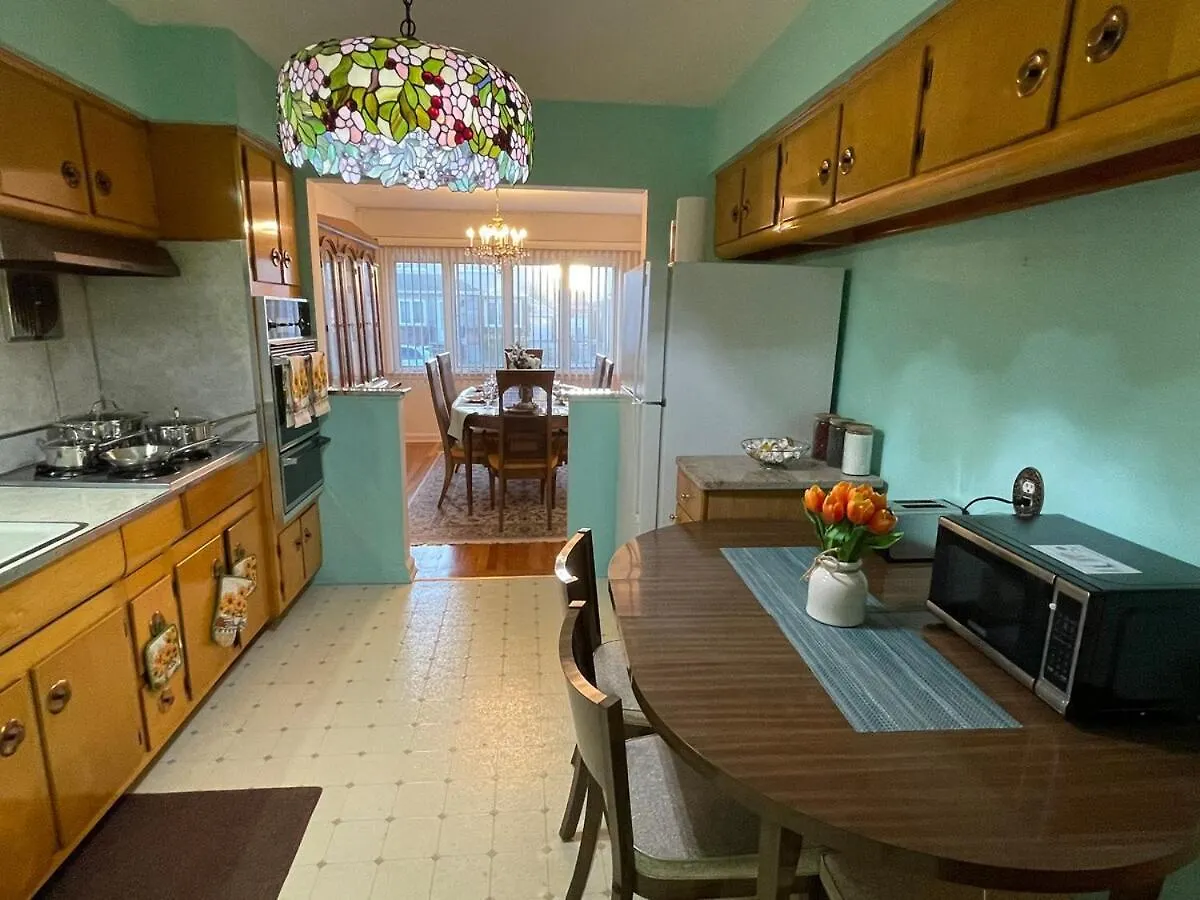 Luxury Two Bedroom Apartment In A Private House New York