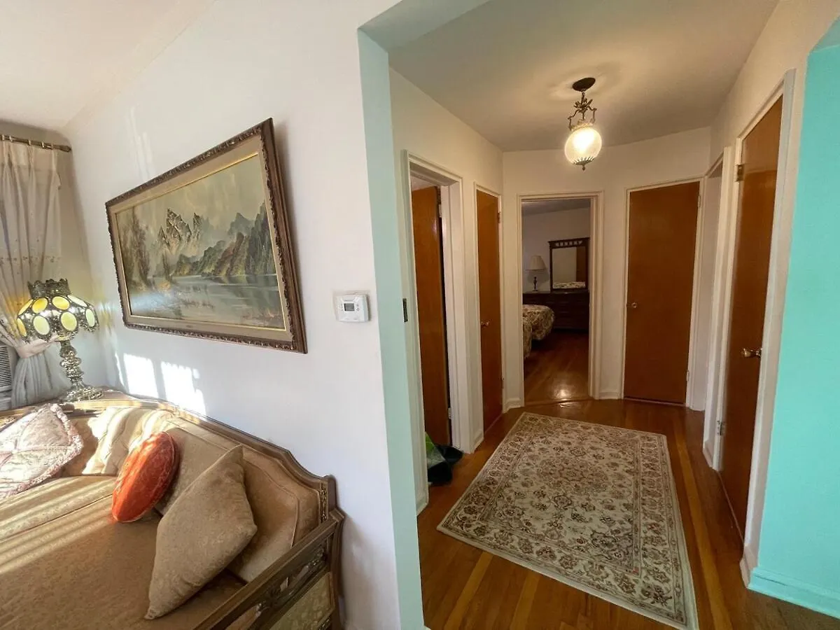 Luxury Two Bedroom Apartment In A Private House New York
