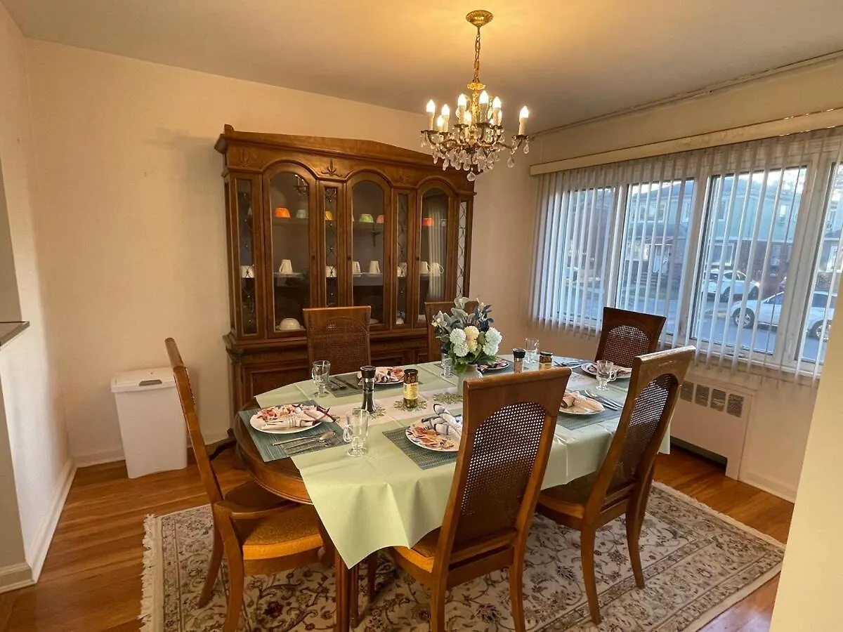 Luxury Two Bedroom Apartment In A Private House New York