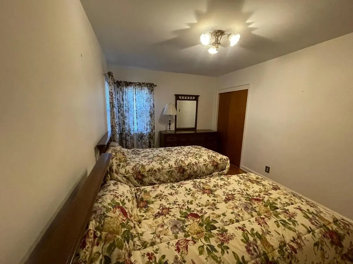 Luxury Two Bedroom Apartment In A Private House New York 0*,